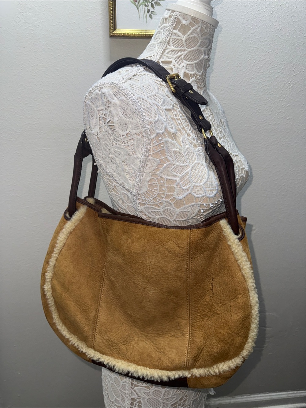 VINTAGE UGG Tan Suede Shearling-Trim Shoulder Bag with Dark Brown Straps
